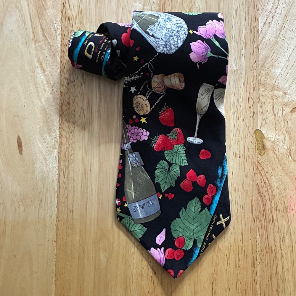 Vintage 1994 Nicole Miller Champagne Wine Silk Tie Grapes Berries Floral Novelty